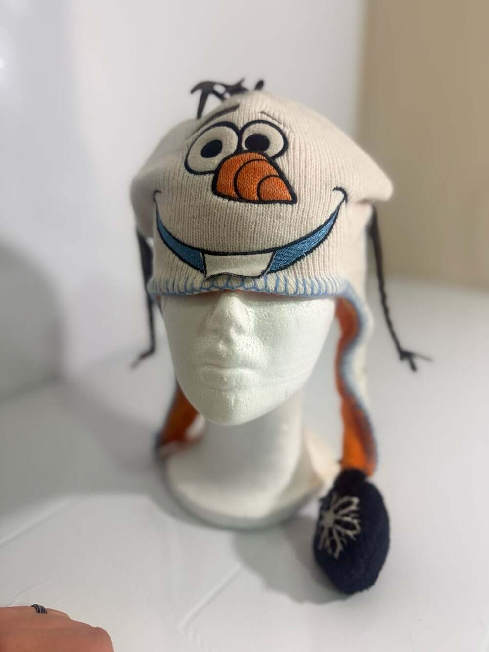 Disney Flipeez Olaf Winter Hat Beanie